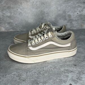 Vans Women's Sneakers in Gray and Cream